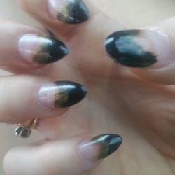 Nail Lounge Orlando - They take their time to make sure you are happy with your nails and polish...