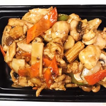 Canton Phoenix - Mustroom Chicken - Chinese Near Me - Wilsonville, Oregon