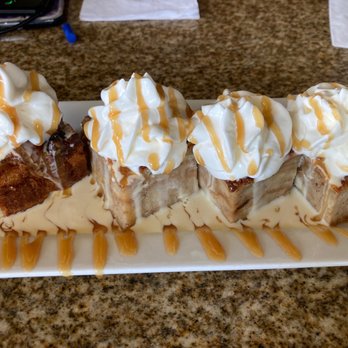 Hemingway's Tavern - Bread pudding - New American Near Me - Melbourne, Florida