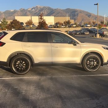 Larry H. Miller Honda Murray - Honda CR-V Hybrid Sport-L - Car Dealers Near Me - Murray, Utah Larry H. Miller Honda Murray - Honda CR-V Hybrid Sport-L - Car Dealers Near Me - Murray, Utah