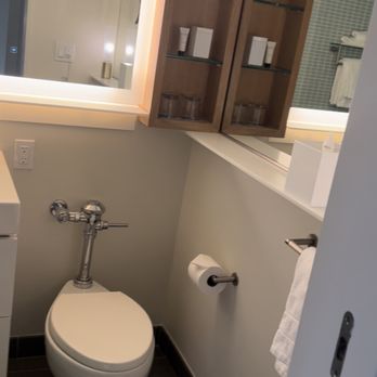 Hotel Ändra Seattle - MGallery Collection - Bathroom - Hotels Near Me - Seattle, Washington Hotel Ändra Seattle - MGallery Collection - Bathroom - Hotels Near Me - Seattle, Washington