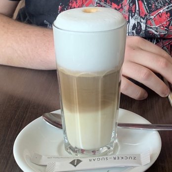 Mainkai Café - Latte macchiato - International Near Me - Frankfurt, HE Mainkai Café - Latte macchiato - International Near Me - Frankfurt, HE