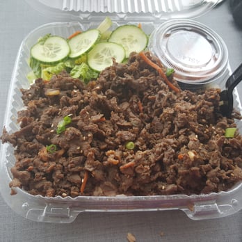 Rolling Cow - Beef over rice and salad - Food Trucks Near Me Rolling Cow - Beef over rice and salad - Food Trucks Near Me