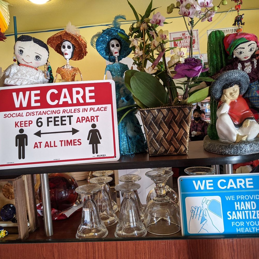 Sabores De Oaxaca - 6 feet apart and masks required, limited capacity, hand sanitizer. Social distancing practices are very good here - Mexican Near Me - Los Angeles, California