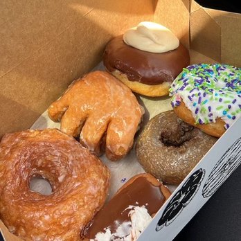Holtman's Donut Shop - Donuts Near Me - Cincinnati, Ohio