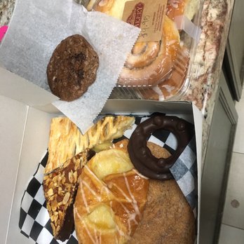 Kohnen's Country Bakery - Bakeries Near Me - Tehachapi, California Kohnen's Country Bakery - Bakeries Near Me - Tehachapi, California