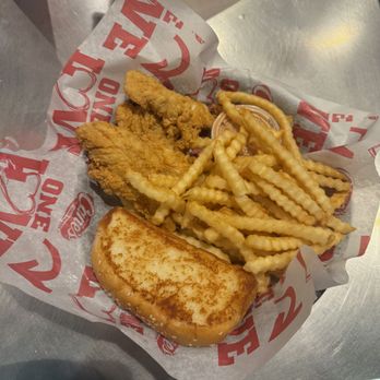 Raising Cane's Chicken Fingers - 3 Piece Finger Combo - Fast Food Near Me - Vancouver, Washington