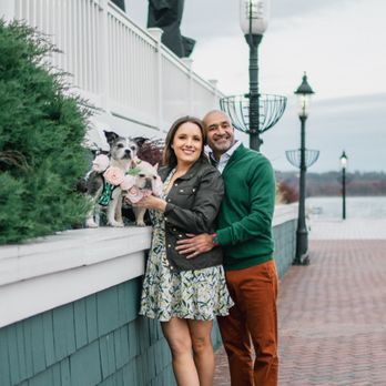Villa Li Photography - Engagement portraits along the waterfront in Alexandria - Session Photography Near Me Villa Li Photography - Engagement portraits along the waterfront in Alexandria - Session Photography Near Me