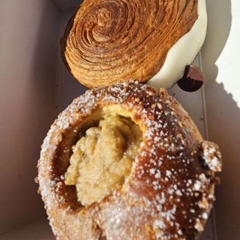Parfait Paris - Apple-licious Brioche Vanilla New York Roll - Creperies Near Me - Anaheim, California Parfait Paris - Apple-licious Brioche Vanilla New York Roll - Creperies Near Me - Anaheim, California