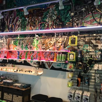 Natural Mystics - Bongs and dab rigs - Vape Shops Near Me - Honolulu, Hawaii