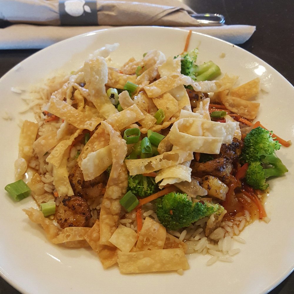 Applebee's Grill + Bar - Shrimp stir fry - American Near Me - Forestville, Maryland