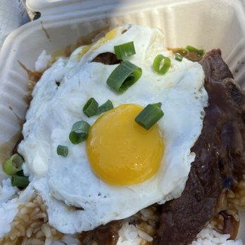 808 Grindz Cafe - Cafes Near Me - Lahaina, Hawaii