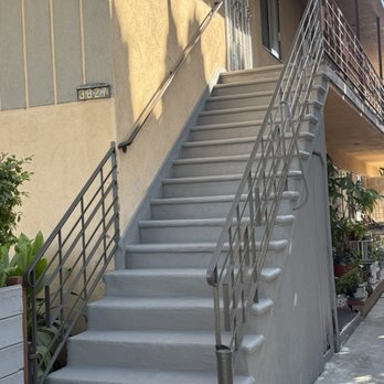 Eldor west coast Handyman - The staircase and handrails have been completely painted. The project is finished! - Handyman Near Me - Los Angeles, California Eldor west coast Handyman - The staircase and handrails have been completely painted. The project is finished! - Handyman Near Me - Los Angeles, California
