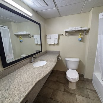 Days Inn by Wyndham - Bathroom - Hotels Near Me - Budd Lake, New Jersey Days Inn by Wyndham - Bathroom - Hotels Near Me - Budd Lake, New Jersey
