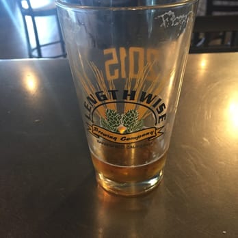 Lengthwise: The Pub - American Near Me - Bakersfield, California
