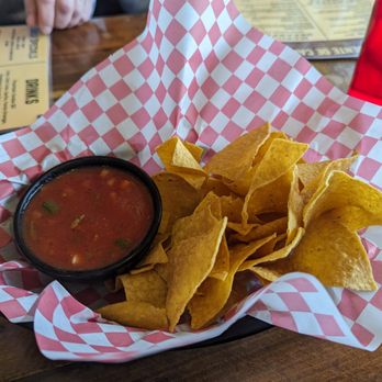 Fuente de cafe - Complimentary Chips & Salsa. - Mexican Near Me - Lake Stevens, Washington Fuente de cafe - Complimentary Chips & Salsa. - Mexican Near Me - Lake Stevens, Washington