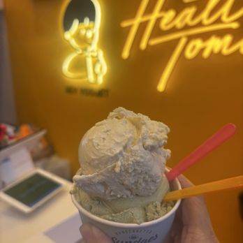Sundaes Best - injeolmi (top)  pistachio (bottom) - Ice Cream & Frozen Yogurt Near Me - New York, New York