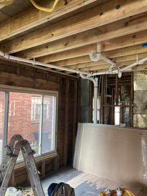 Young’s Plumbing Service’s Logo