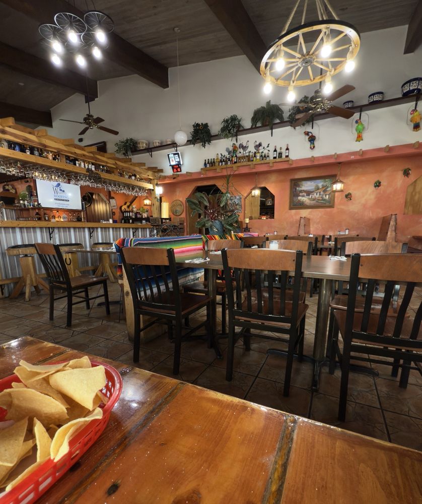 Casa Lemus Restaurant