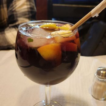 Armaha Restaurante - Sangria - Portuguese Near Me - Lisbon, 11