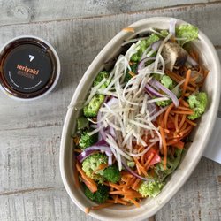 Balance Pan-Asian Grille - Cleveland - Teriyaki bowl