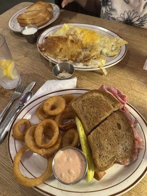 The Courier Cafe by null