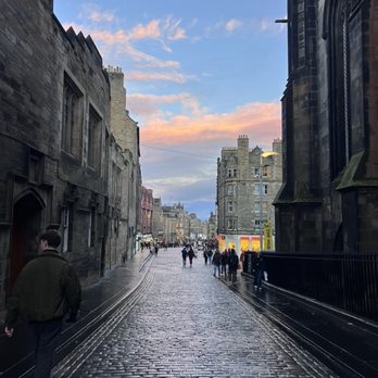 Royal Mile - Landmarks & Historical Buildings Near Me - Edinburgh, EDH