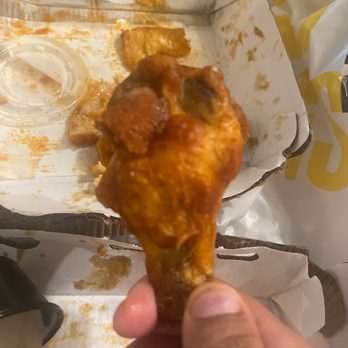 Buffalo Wild Wings - American Near Me - Des Moines, Iowa