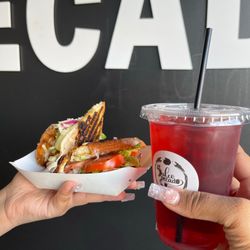 Dulce Pecado - Panini and hibiscus water