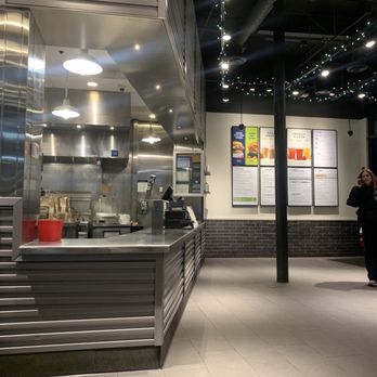 Shake Shack Old Orchard - Burgers Near Me - Skokie, Illinois Shake Shack Old Orchard - Burgers Near Me - Skokie, Illinois