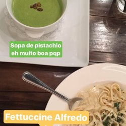 La Traviata - Pistachio soup and fettuccine Alfredo