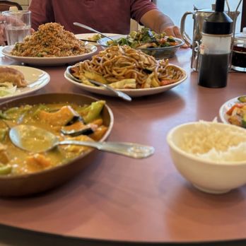 Veggie Lee - R10. Crispy Dry Soy Seaweed Fried Rice, E48. Pumpkin and Tofu with Curry Sauce, E76. Vegan Beef with Satay Sauce, A3. Pot Stickers - Vegan Near Me - Hayward, California Veggie Lee - R10. Crispy Dry Soy Seaweed Fried Rice, E48. Pumpkin and Tofu with Curry Sauce, E76. Vegan Beef with Satay Sauce, A3. Pot Stickers - Vegan Near Me - Hayward, California