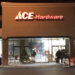 Ace Hdwe Of State College - Outside looking in
