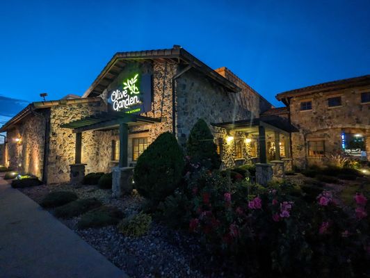 Olive Garden Italian Restaurant by null