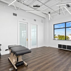 Miami Sports Chiropractic & Yoga Center - Low back decompression.