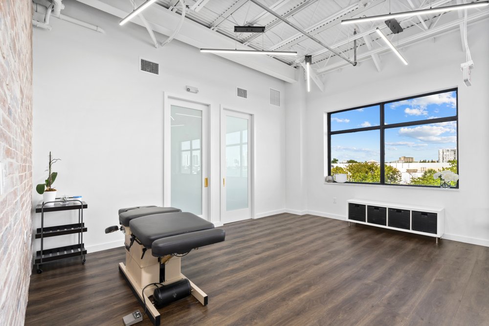 Miami Sports Chiropractic & Yoga Center Logo