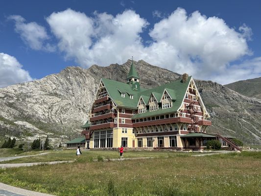 Prince Of Wales Hotel by null