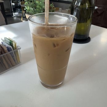 B Bistro + Bakery - Iced latte - Bakeries Near Me - Miami, Florida