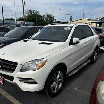 Luna Car Center - Used Car Dealers Near Me - San Antonio, Texas