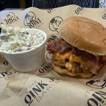 The Oink Joint Zebulon - Fatboy sandwich with chicken and potato salad. - Barbeque Near Me - Zebulon, Georgia