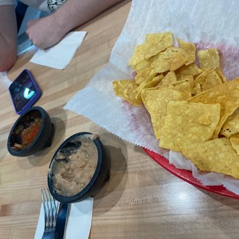 Hacienda Real - The complementary chips with bean dip and salsa are amazing. The salsa is very delicious. - New Mexican Cuisine Near Me - Omaha, Nebraska