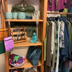 New Moon Boutique - Great objects