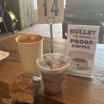 Windy Saddle Cafe - Coffees and the apple crumb cake - Cafes Near Me - Golden, Colorado Windy Saddle Cafe - Coffees and the apple crumb cake - Cafes Near Me - Golden, Colorado