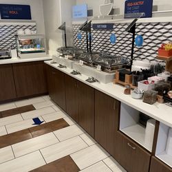 Holiday Inn Express Pittsburgh-North - Breakfast area