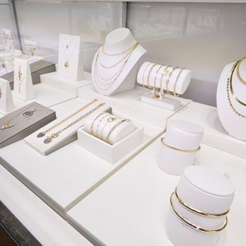 Helzberg Diamonds - Helzberg Diamonds - Jewelry Near Me - Moore, Oklahoma Helzberg Diamonds - Helzberg Diamonds - Jewelry Near Me - Moore, Oklahoma