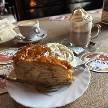 Café Papeneiland - Apple pie with cocoa and cappuccino (this one is my mother's one) - Pubs Near Me - Amsterdam, New Hampshire Café Papeneiland - Apple pie with cocoa and cappuccino (this one is my mother's one) - Pubs Near Me - Amsterdam, New Hampshire