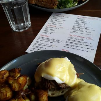 Catch 122 - Breakfast & Brunch Near Me - North Vancouver, British Columbia