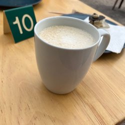 Cafe Earle - Flat white