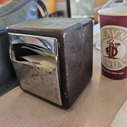 Heav'nly Donuts - Napkins dispenser