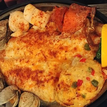 Don's Seafood Restaurant - Broiled Seafood Platter! - Seafood Near Me - Chincoteague, Virginia